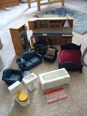 Vermont Jr. doll house and accessories